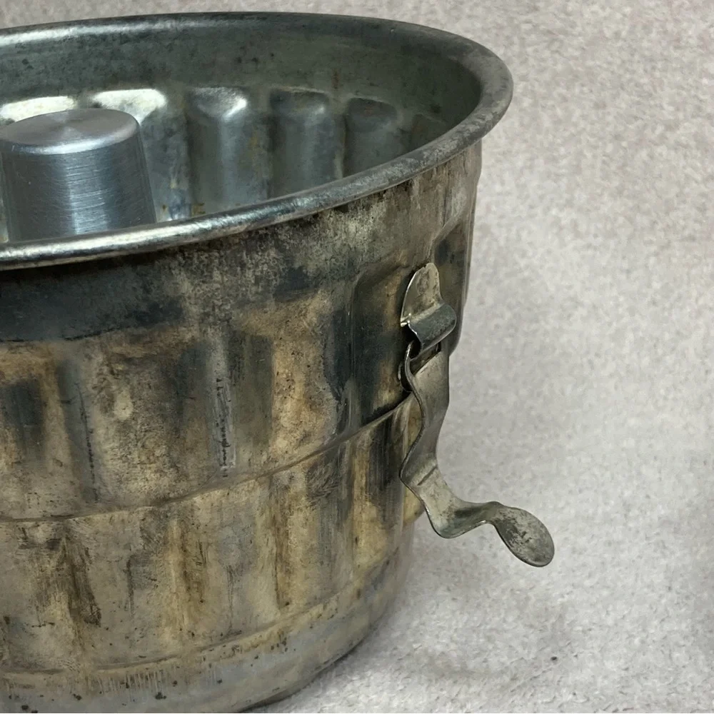Antique 1920s Steamed Pudding Pudding/Cake Mold Lid Vintage VTG Retro Primitive